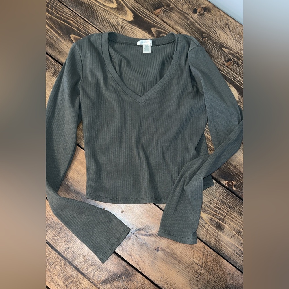Green crop top